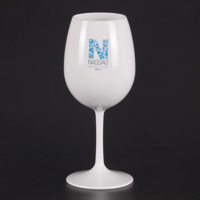 Nassau beach club   copa vino/agua premium